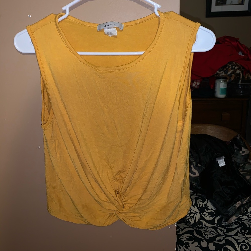 Thick strap crop tank top